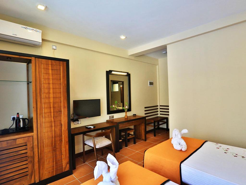 Lily'S Resort Habarana Exterior foto